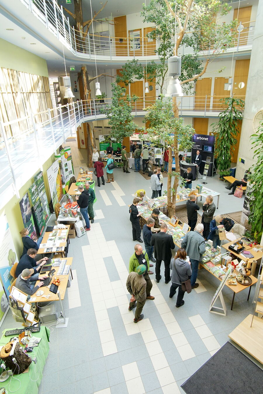 In den Pausen gab es auch genug Zeit, um mit den Ausstellern ins Gespräch zu kommen.